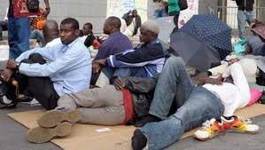 Grogne : les licenciés d'agences dissoutes en grève de la faim illimitée