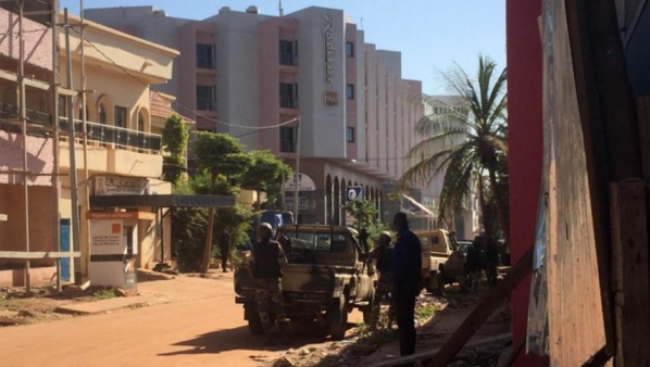 Mali: une fusillade en cours à l'hôtel Radisson de Bamako, 170 otages retenus