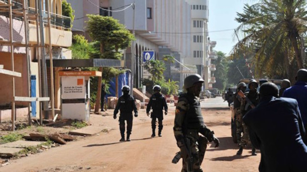 Urgent-Mali: le Front de libération du Macina affirme être à l'origine de l'attaque terroriste vendredi à Bamako contre l'hôtel Radisson