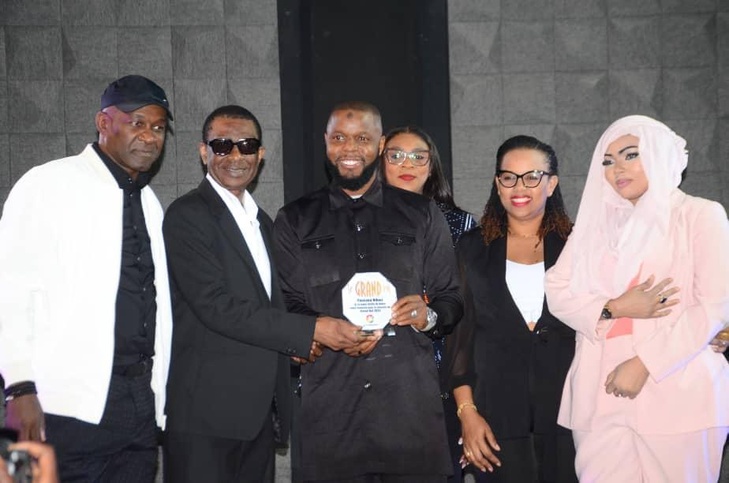 Youssou Ndour remercie ses partenaires et les équipes, pour le succès du Grand Bal 2025 (Photos) Youssou Ndour remercie ses partenaires et les équipes, pour le succès du Grand Bal 2025 (Photos)