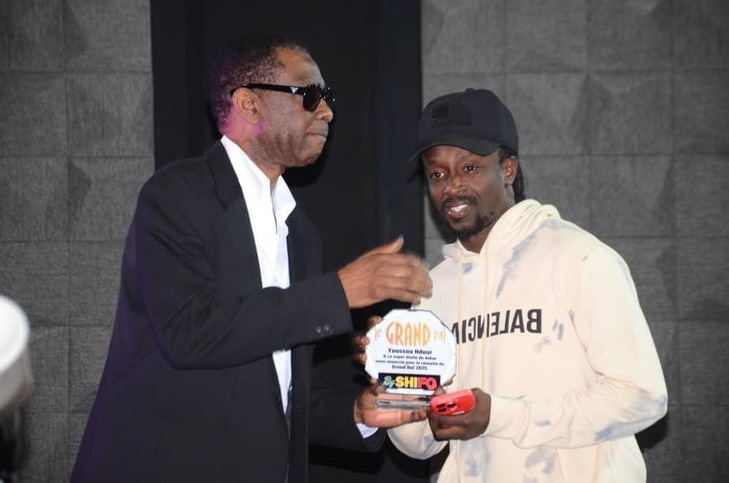 Youssou Ndour remercie ses partenaires et les équipes, pour le succès du Grand Bal 2025 (Photos) Youssou Ndour remercie ses partenaires et les équipes, pour le succès du Grand Bal 2025 (Photos)