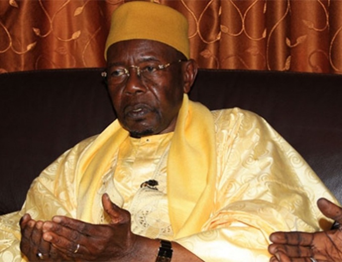 Serigne Abdoul Aziz Al Amine s’offusque des jeunes filles qui ne s’agenouillent plus