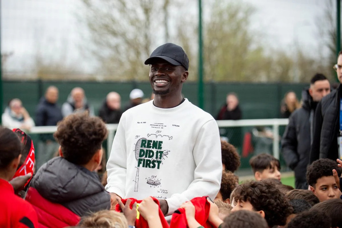 Sport-Business : Avec des partenaires, Sadio Mané acquiert un prestigieux hôtel particulier à Bourges