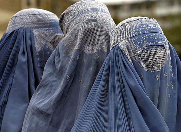 Imam Cheikh Oumar Kouta :  "Certaines femmes sont payées 60 mille CFA pour porter la burqa"