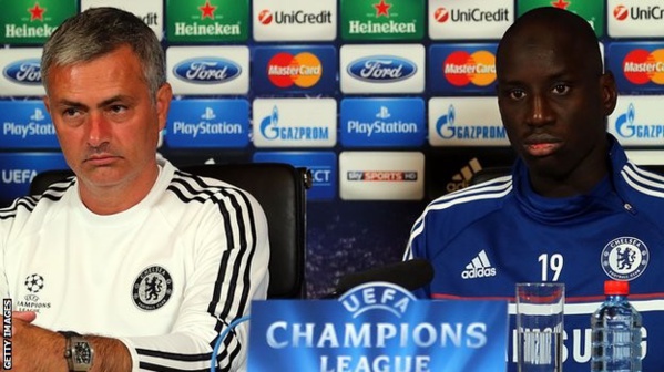 Chelsea : Demba Bâ tacle Mourinho après son licenciement