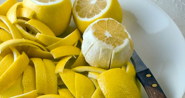 Que faire avec les zestes de citron ? Vous n’allez pas le croire !