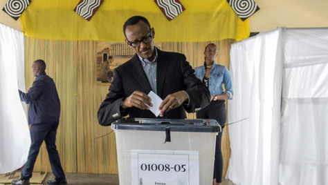 Kagame pourra se présenter aux présidentielles jusqu'en 2029