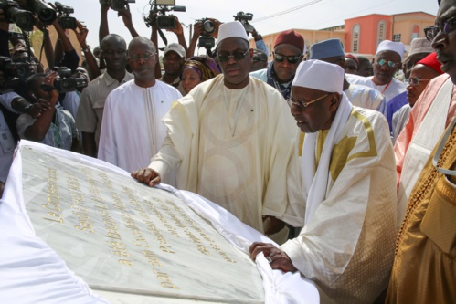 Autoroute Thiénéba-Tivaouane-Saint-Louis/Achèvement de la grande mosquée:  Macky Sall débarque en père Noël à Tivaoune !