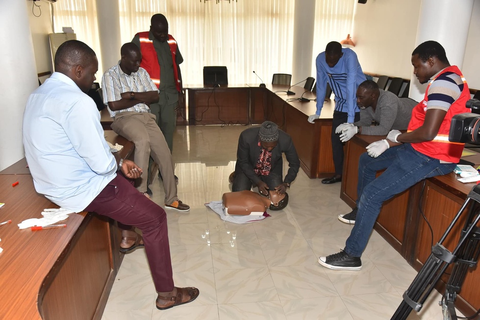 Renforcement des capacités : Les chauffeurs de l'Assemblée nationale formés aux premiers secours (Photos) Renforcement des capacités : Les chauffeurs de l'Assemblée nationale formés aux premiers secours (Photos)