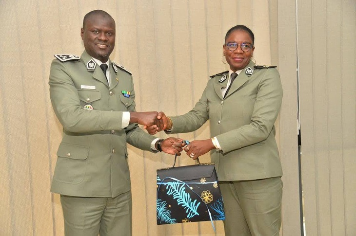 Photos / Journée internationale des droits des Femmes : La Douane a honoré son personnel féminin Photos / Journée internationale des droits des Femmes : La Douane a honoré son personnel féminin
