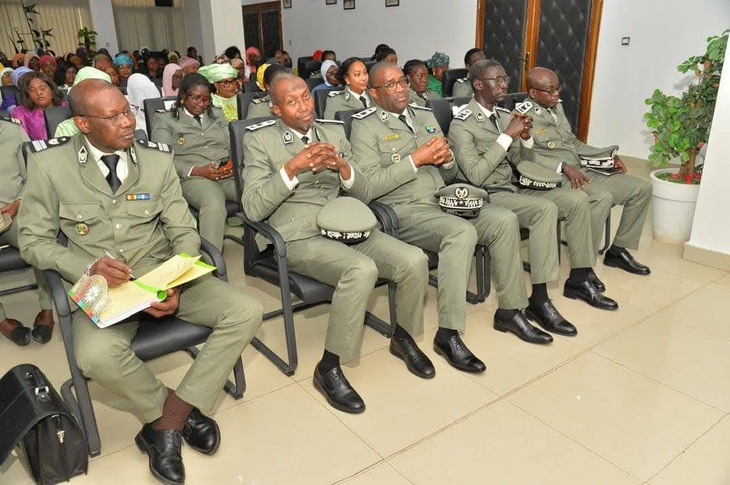 Photos / Journée internationale des droits des Femmes : La Douane a honoré son personnel féminin Photos / Journée internationale des droits des Femmes : La Douane a honoré son personnel féminin