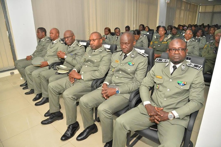 Photos / Journée internationale des droits des Femmes : La Douane a honoré son personnel féminin Photos / Journée internationale des droits des Femmes : La Douane a honoré son personnel féminin