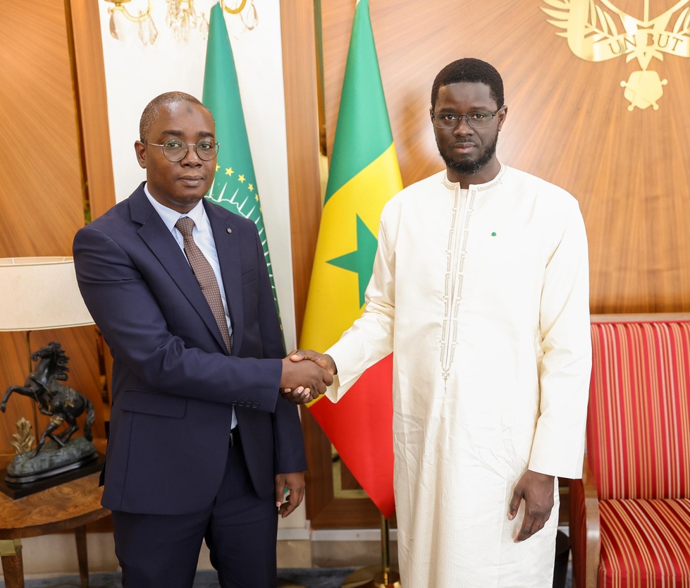 Le Groupe EDK et son PDG Demba Ka reçus par le Président Bassirou Diomaye Faye Le Groupe EDK et son PDG Demba Ka reçus par le Président Bassirou Diomaye Faye