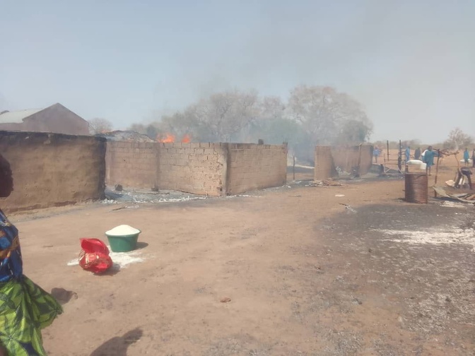 Incendie à Keur Frang (Saly Escale) : 64 concessions ravagées, des pertes matérielles considérables (Images) Incendie à Keur Frang (Saly Escale) : 64 concessions ravagées, des pertes matérielles considérables (Images)