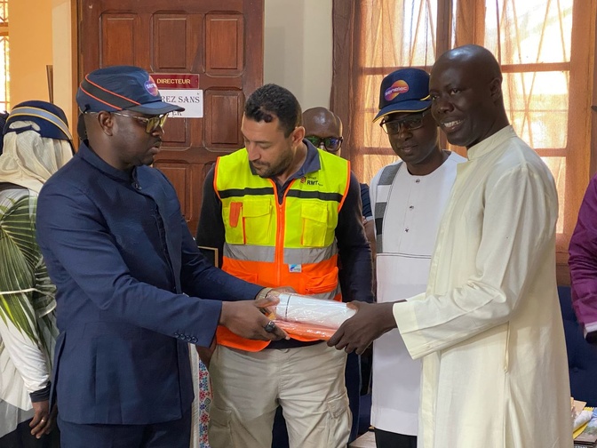 Photos/ Accès universel à l’électricité dans 9 villes du Sénégal notamment Joal, Ngazobil et Pointe-Sarène : Plus de 43 milliards mobilisés Photos/ Accès universel à l’électricité dans 9 villes du Sénégal notamment Joal, Ngazobil et Pointe-Sarène : Plus de 43 milliards mobilisés