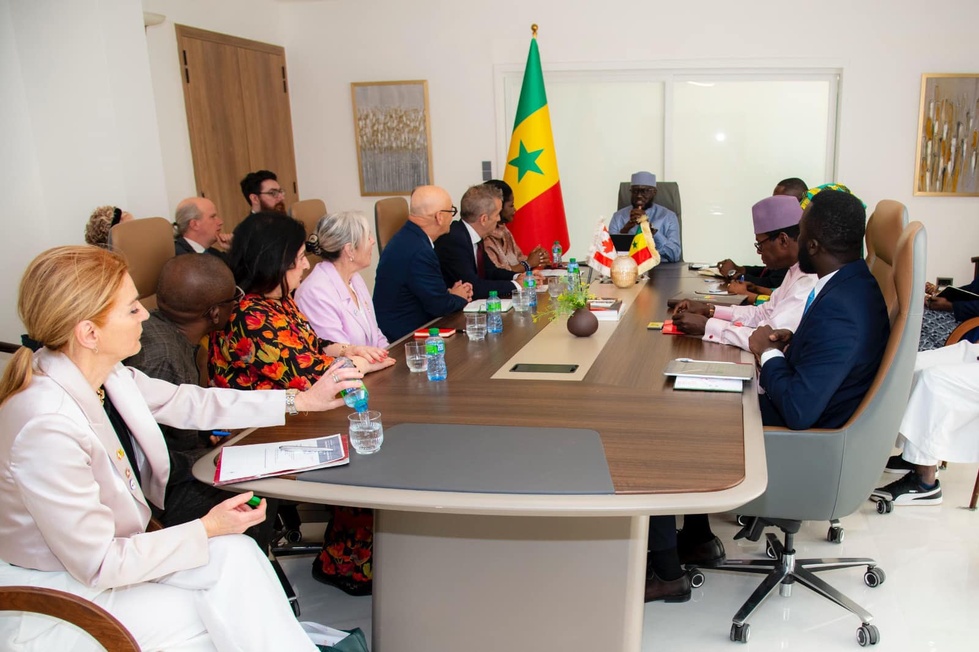 Le Président de l’Assemblée nationale reçoit une délégation de l’Association parlementaire Canada-Afrique Le Président de l’Assemblée nationale reçoit une délégation de l’Association parlementaire Canada-Afrique