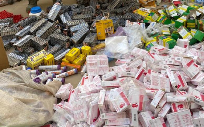 Saisie d’une importante quantité de médicaments prohibés à Grand-Yoff :  Huit dépôts illégaux démantelés par l'Agence de Réglementation Pharmaceutique