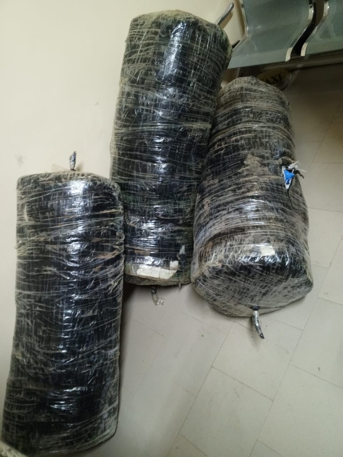 Lutte contre le trafic de stupéfiants : Deux trafiquants arrêtés à Mballing, avec 100 kg de drogue Lutte contre le trafic de stupéfiants : Deux trafiquants arrêtés à Mballing, avec 100 kg de drogue