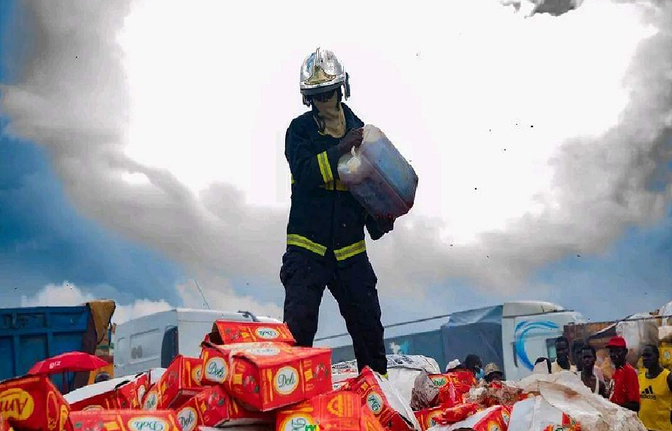 Podor / Sécurité alimentaire : Incinération de plusieurs  produits impropres à la consommation