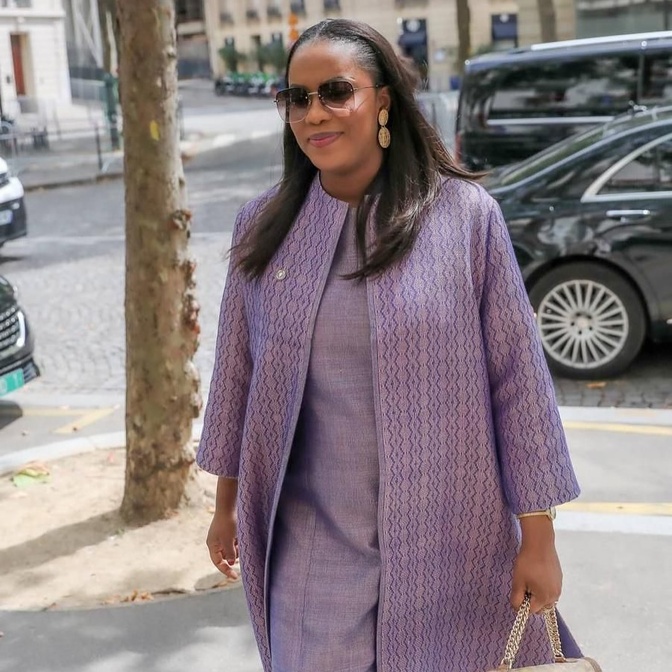 La Première dame Absa Faye Dévoile sa Page Officielle pour l’Engagement Citoyen