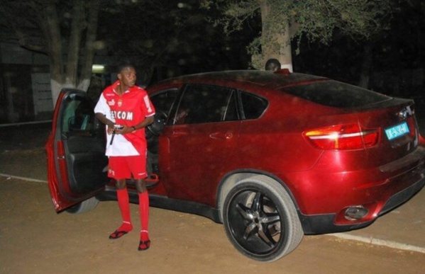 Pour une affaire de voiture volée à Lyon, Wally Seck entendu à la Dic