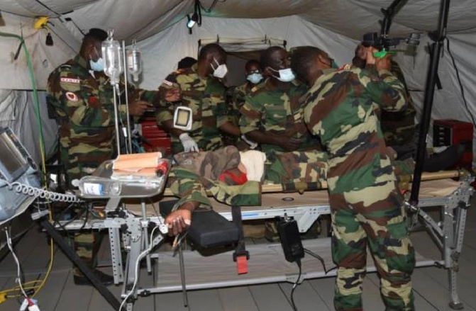 L’Armée s’enrichit de deux nouveaux agrégés : Les médecins lieutenants-colonels Khadidiatou Dia Sy et Moustapha Diallo, distingués
