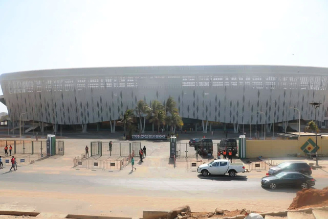 Les abords du stade Léopold Sédar Senghor déguerpis: Première victoire du ministre Khady Diène Gaye en guerre contre l’anarchie…(Souleymane Boun Daouda Diop)