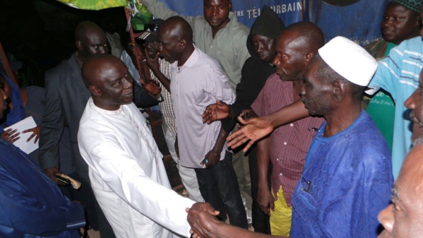 En route pour 2017 : Idrissa Seck investit la banlieue "quartier par quartier, maison par maison, one by one"