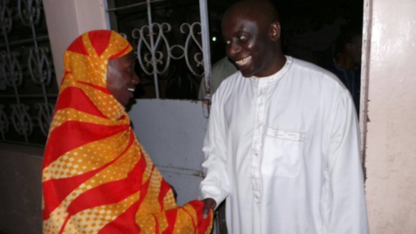 En route pour 2017 : Idrissa Seck investit la banlieue "quartier par quartier, maison par maison, one by one"