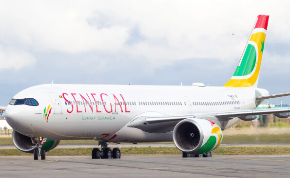 Vol Dakar-Abidjan : Plus de 11 heures de retard, les passagers d’Air Sénégal haussent le ton Vol Dakar-Abidjan : Plus de 11 heures de retard, les passagers d’Air Sénégal haussent le ton