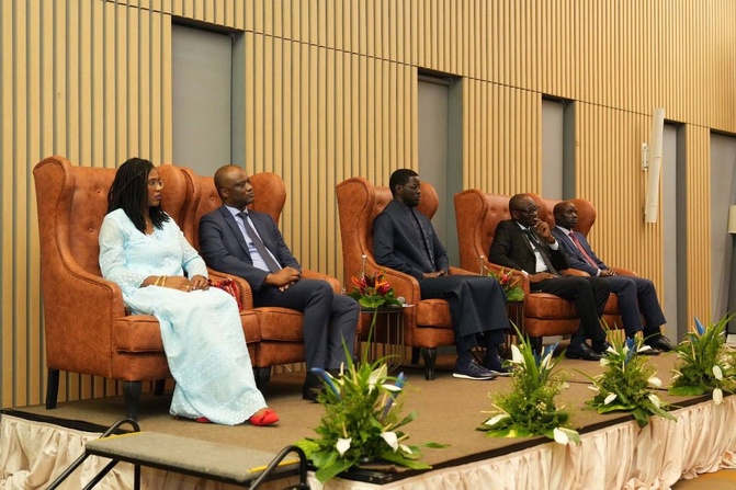 Africa CEO Forum I Bassirou Diomaye Faye : Une première journée rythmée entre diplomatie économique et dialogue avec la Diaspora Africa CEO Forum I Bassirou Diomaye Faye : Une première journée rythmée entre diplomatie économique et dialogue avec la Diaspora