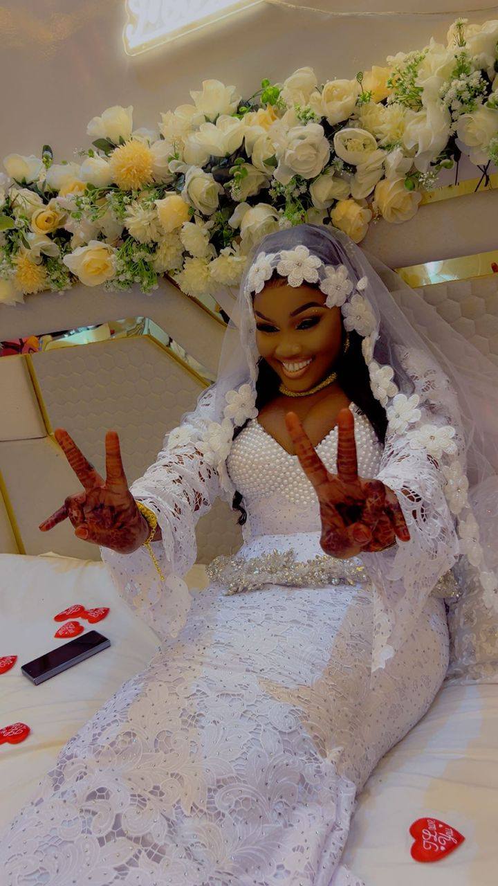 Union scellée sous le sceau d’un grand bonheur : Maty Sarr Niang s’est mariée hier samedi à Pikine -Images Union scellée sous le sceau d’un grand bonheur : Maty Sarr Niang s’est mariée hier samedi à Pikine -Images