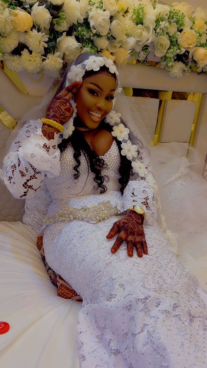 Union scellée sous le sceau d’un grand bonheur : Maty Sarr Niang s’est mariée hier samedi à Pikine -Images Union scellée sous le sceau d’un grand bonheur : Maty Sarr Niang s’est mariée hier samedi à Pikine -Images