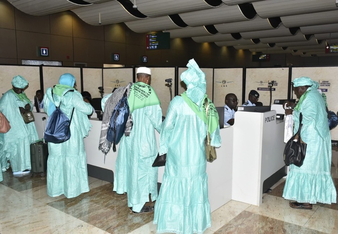 Hajj 2025 : Départ du premier vol de pèlerins sénégalais sous la houlette d’Air Sénégal Hajj 2025 : Départ du premier vol de pèlerins sénégalais sous la houlette d’Air Sénégal