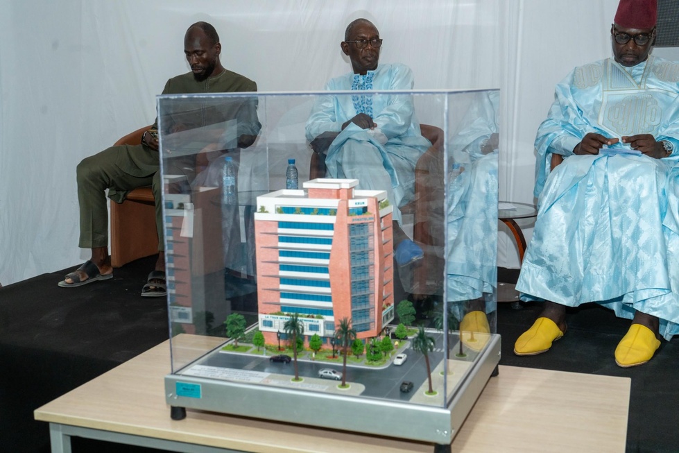 Inauguration de la Tour Intergénérationnelle de l’Intersyndicale des Travailleurs de la Sonatel : Un pas vers l’émergence du Sénégal Inauguration de la Tour Intergénérationnelle de l’Intersyndicale des Travailleurs de la Sonatel : Un pas vers l’émergence du Sénégal