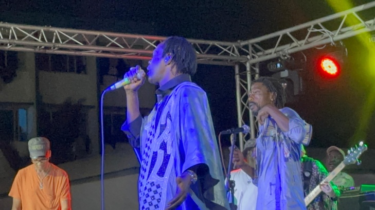 Célébration des 40 ans du Dandé Leniol: Baba Maal se lance à l’UCAD Célébration des 40 ans du Dandé Leniol: Baba Maal se lance à l’UCAD