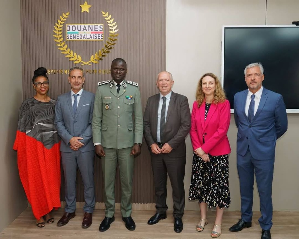 Coopération douanière : Une délégation des Douanes françaises reçue à la DGD Coopération douanière : Une délégation des Douanes françaises reçue à la DGD