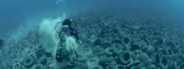 Alerte : d'ici 2050, l'océan comptera plus de sacs plastiques que... de poissons