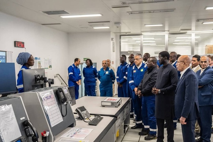 Saint-Louis : Le Président Bassirou Diomaye Diakhare Faye et son homologue de la Mauritanie, en visite sur la plateforme gazière GTA