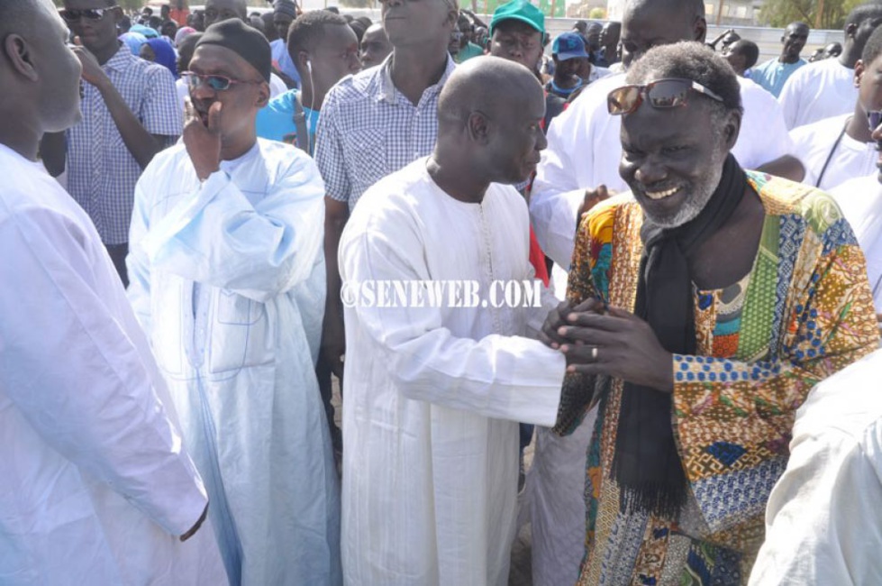 La mosquée Massalikoul Jinane trop petite pour contenir des manifestants anti-JeuneAfrique