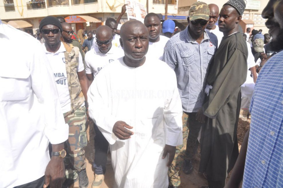 La mosquée Massalikoul Jinane trop petite pour contenir des manifestants anti-JeuneAfrique