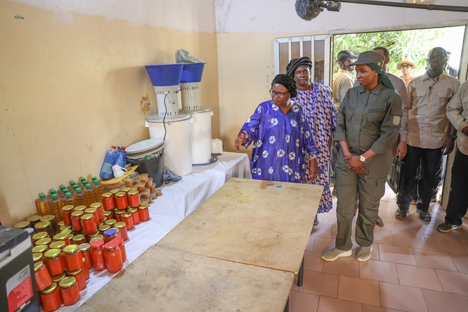 En visite au Fouladou : La Première Dame Marie Khone Faye à l’écoute des femmes rurales engagées