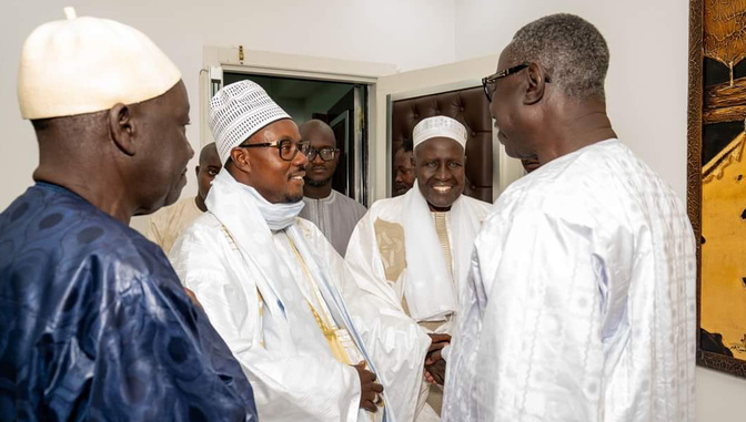 Après l’effondrement tragique d’un bâtiment à Touba : Le ministre de l’Intérieur, Jean Baptiste Tine, chez Serigne Mountakha Mbacké