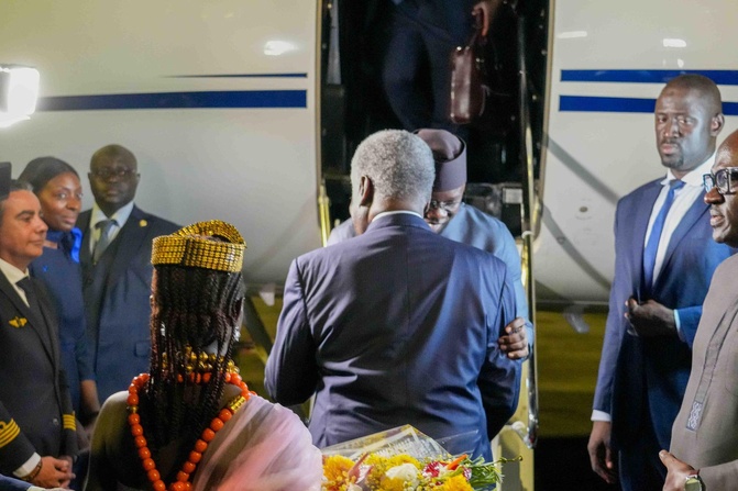 Photos / En visite de travail en Côte d’Ivoire : Arrivée du Premier Ministre Ousmane Sonko Photos / En visite de travail en Côte d’Ivoire : Arrivée du Premier Ministre Ousmane Sonko