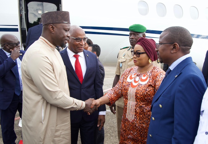 Photos : Arrivée du Premier Ministre Ousmane SONKO en République de Guinée, ce dimanche