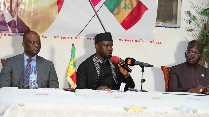 Photos: Après son arrivée à Conakry:  le Premier ministre Ousmane Sonko a rencontré la communauté sénégalaise