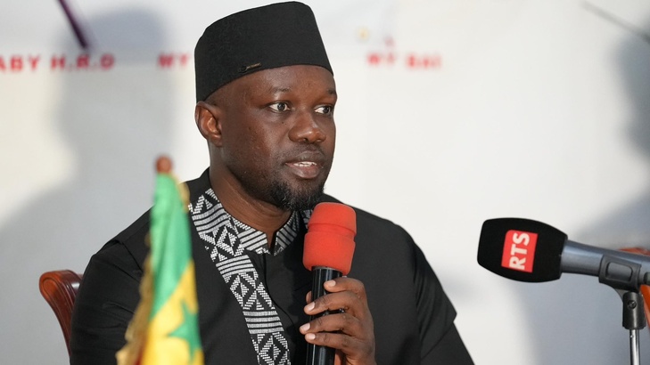Photos: Après son arrivée à Conakry:  le Premier ministre Ousmane Sonko a rencontré la communauté sénégalaise