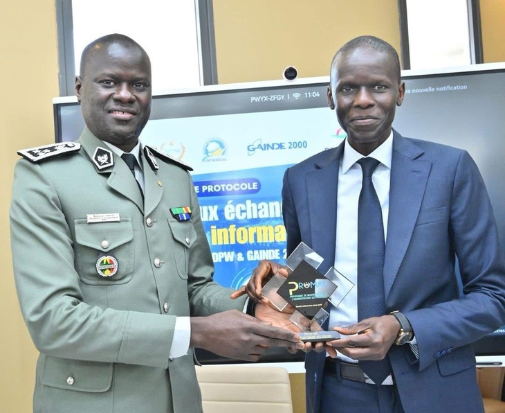 Photos/ Modernisation de l’écosystème portuaire : Le Port autonome de Dakar, la Direction générale des Douanes et les acteurs portuaires signent deux protocoles d’accord historiques Photos/ Modernisation de l’écosystème portuaire : Le Port autonome de Dakar, la Direction générale des Douanes et les acteurs portuaires signent deux protocoles d’accord historiques
