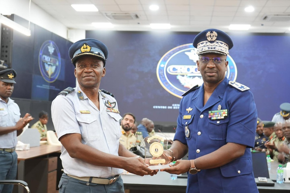 La Gendarmerie nationale reçoit une délégation de l’Université de Défense nationale du Zimbabwe La Gendarmerie nationale reçoit une délégation de l’Université de Défense nationale du Zimbabwe