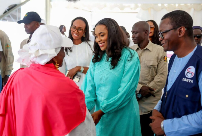 Pèlerinage de Popenguine 2025 : La Première Dame, Absa Faye, en soutien aux pèlerins, avec des actions solidaires et sanitaires Pèlerinage de Popenguine 2025 : La Première Dame, Absa Faye, en soutien aux pèlerins, avec des actions solidaires et sanitaires